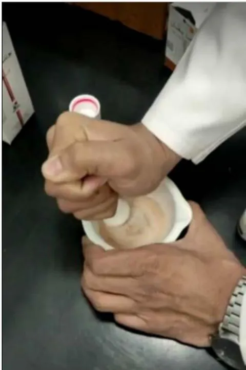Figure 9: Grinding warfarin sodium tablets properly until you get the powder form to increase the surface area