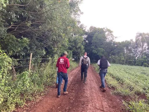 A LT 230 KV, Abdon Batista- Videira C1 e C2-CD. Concluída e em funcionamento. A imagem representa as linhas de transmissão na comunidade de Aparecida, no interior do município de Videira. Na divisa com o município de Tangará, onde está localizada a escola Zumer, no Passo da Felicidade. No estado de Santa Catarina. Brasil.