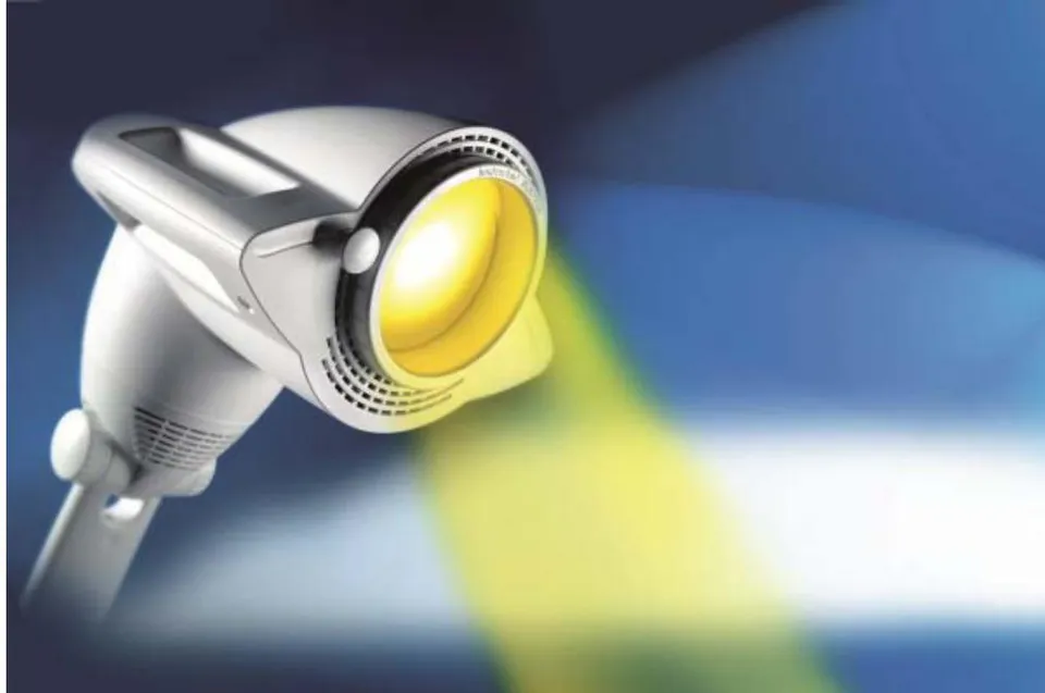 Fig. 1: Light Therapy (PVIP) performed by the "BIOPTRON-COMPACT" device-5cm.