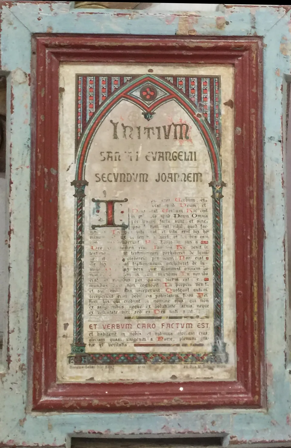 Sacra individual con textos sagrados y marco de madera dorada