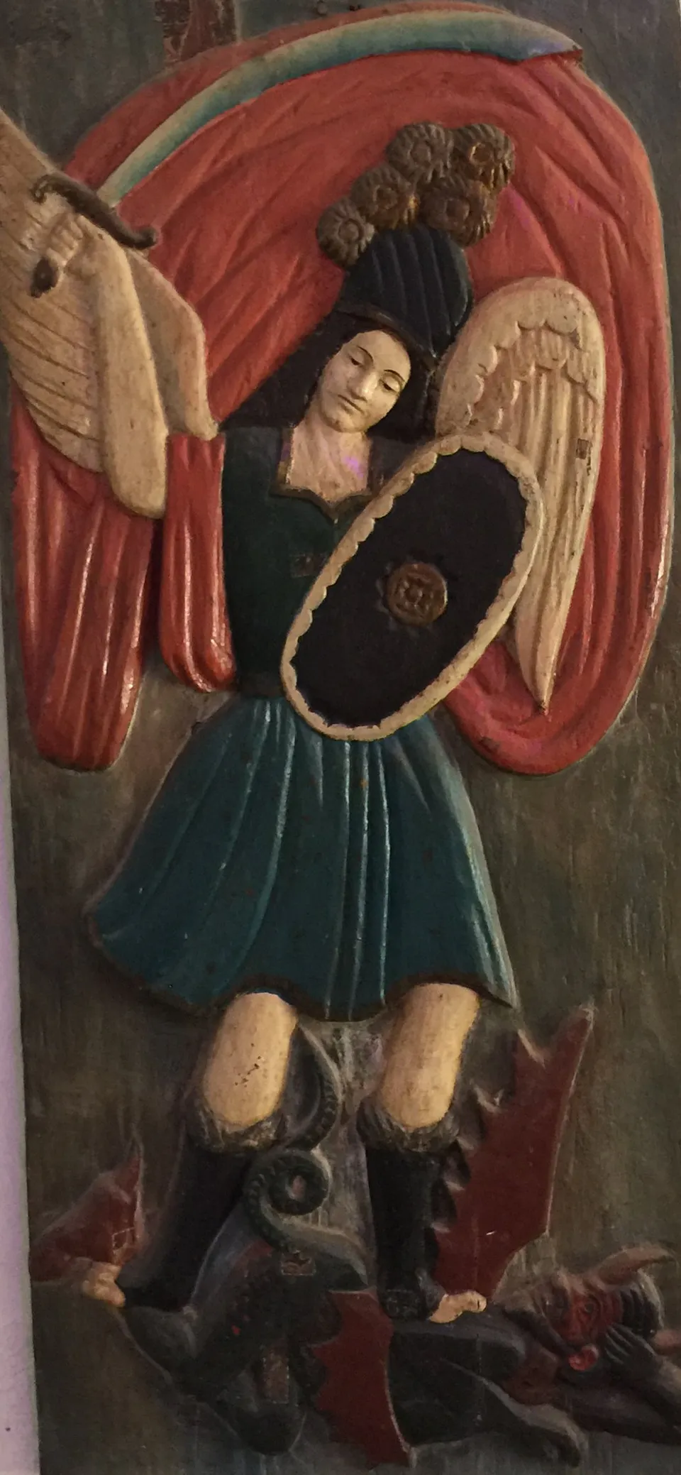 Altorrelieve de madera policromada del Arcángel San Miguel