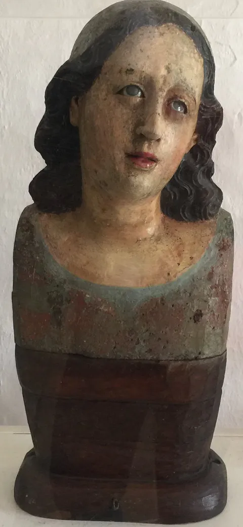 Busto escultórico de San Juan Bautista atribuido a la Escuela Quiteña