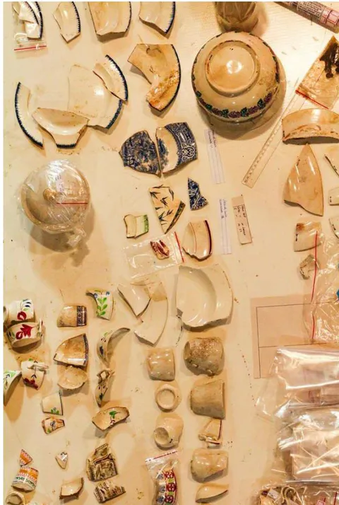 Fig. 4: Material culture of the Sesc Ver-o-Peso site in the curatorship, numbering, and analysis phase.