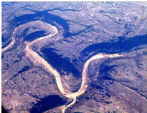 Fig. 13: Sahara. River meanders from the pluvial period (Photo A. Pawulá)